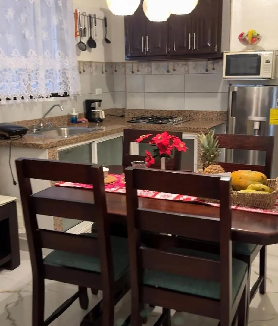 Fantastico Con Luz Aire Tv Y Cocina Apartment La Romana