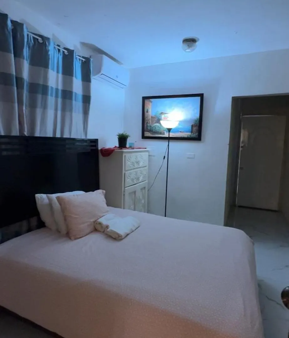 Fantastico Con Luz Aire Tv Y Cocina Apartment La Romana
